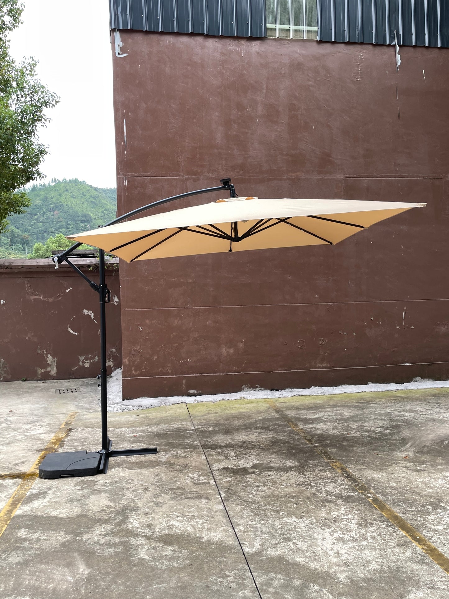 Square 2.5X2.5M Outdoor Patio Umbrella Solar Powered LED Lighted Sun Shade Market Waterproof 8 Ribs Umbrella with Crank and Cross Base for Garden Deck Backyard Pool Shade Outside Deck Swimming Pool