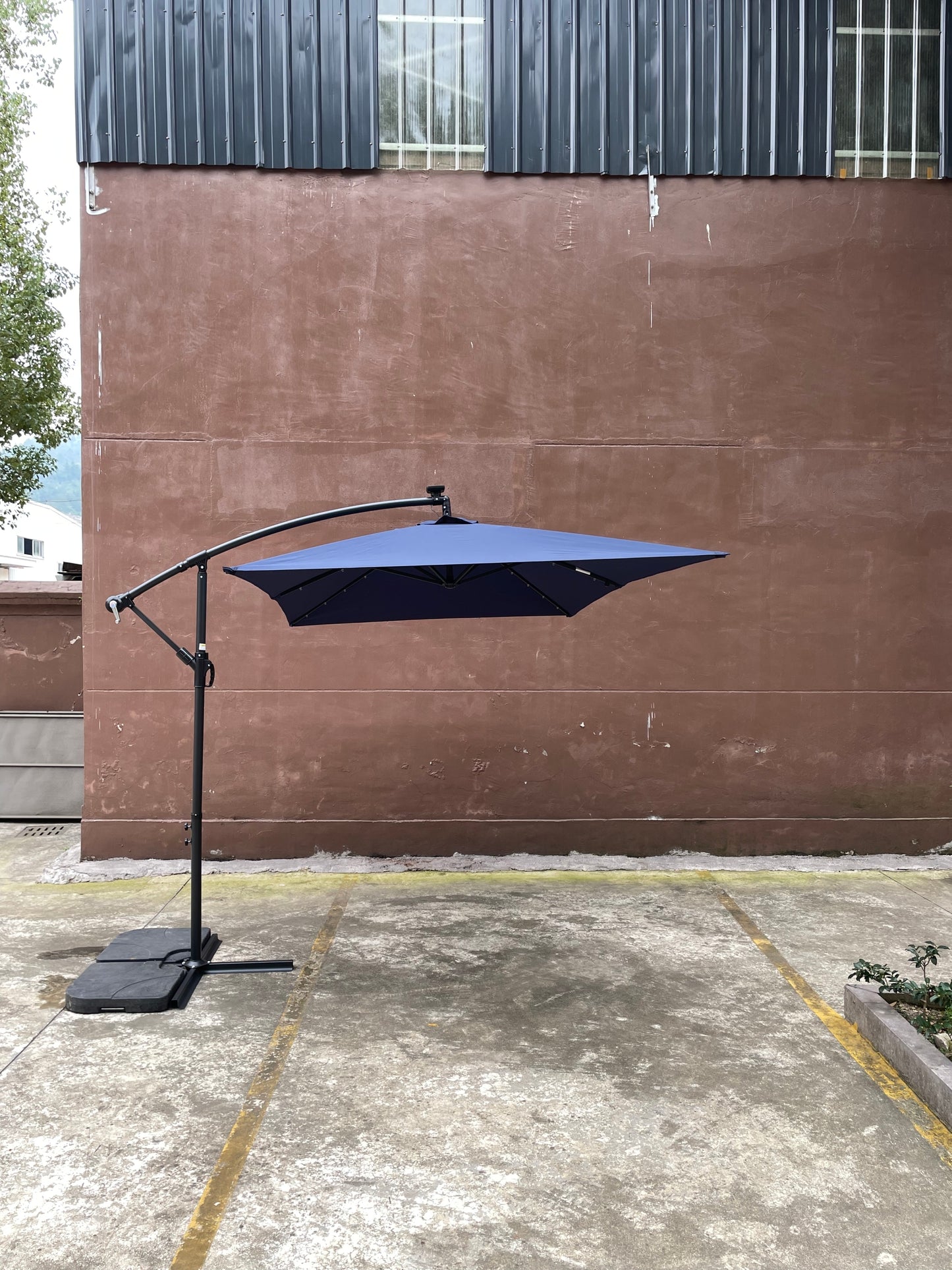 Rectangle 2x3M Outdoor Patio Umbrella Solar Powered LED Lighted Sun Shade Market Waterproof 6 Ribs Umbrella with Crank and Cross Base for Garden Deck Backyard Pool Shade Outside Deck Swimming Pool