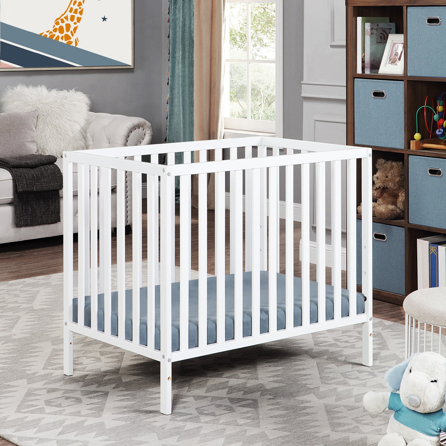 Palmer 3-in-1 Convertible Mini Crib White w/mattress pad